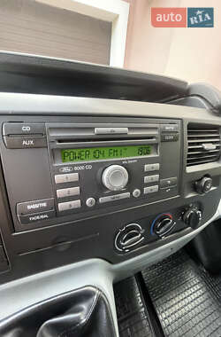 Грузовой фургон Ford Transit 2011 в 
