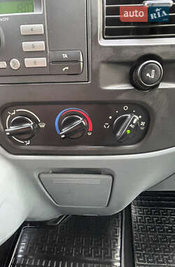Грузовой фургон Ford Transit 2011 в 