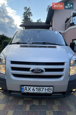 Грузовой фургон Ford Transit 2011 в 