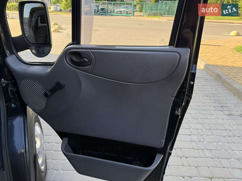 Грузопассажирский фургон Ford Transit 2005 в Киеве