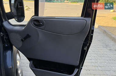 Грузопассажирский фургон Ford Transit 2005 в 
