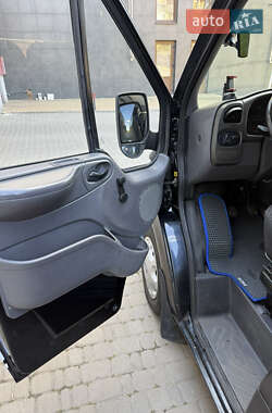 Грузопассажирский фургон Ford Transit 2005 в 