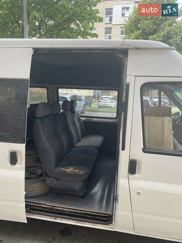 Грузопассажирский фургон Ford Transit 2002 в Львове