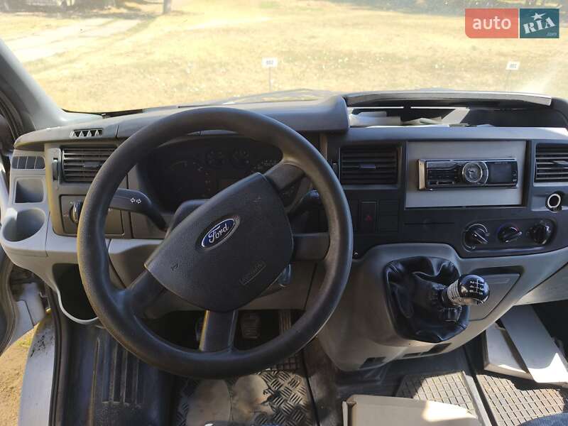 Грузовой фургон Ford Transit 2006 в Одессе