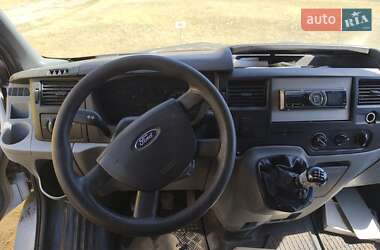 Вантажний фургон Ford Transit 2006 в 