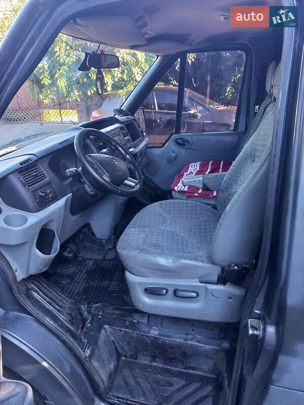 Грузопассажирский фургон Ford Transit 2007 в Ровно