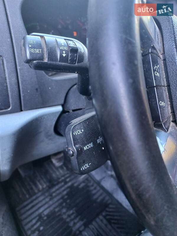 Грузопассажирский фургон Ford Transit 2007 в Ровно