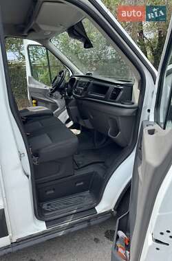 Грузовой фургон Ford Transit 2022 в 