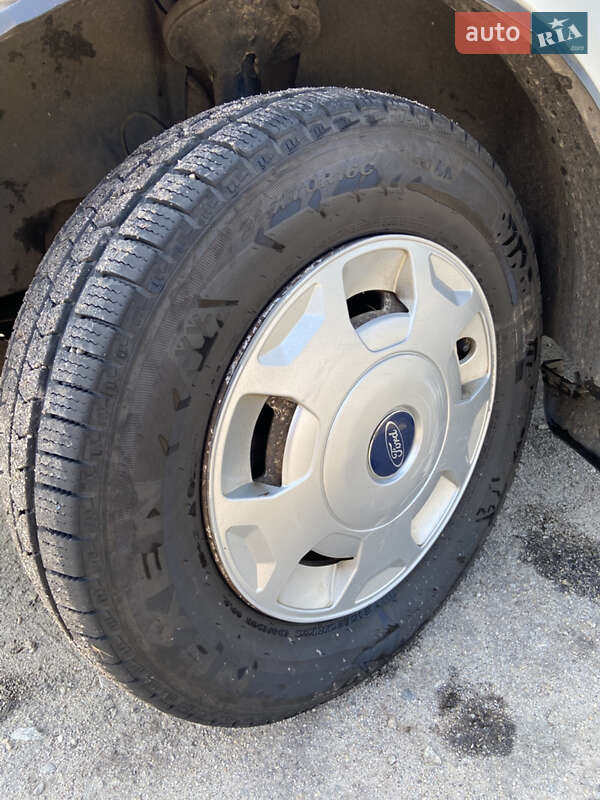 Вантажний фургон Ford Transit 2012 в Запоріжжі