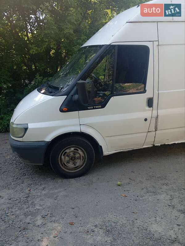 Грузовой фургон Ford Transit 2004 в Шепетовке
