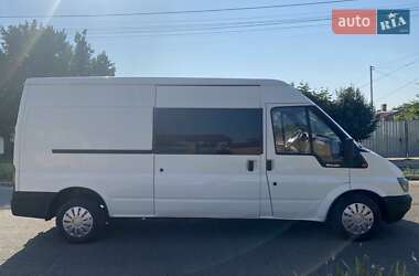 Грузовой фургон Ford Transit 2000 в 