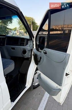 Вантажний фургон Ford Transit 2006 в 