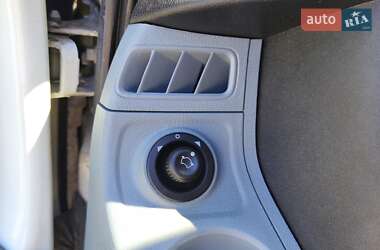 Грузовой фургон Ford Transit 2012 в 