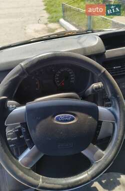Вантажний фургон Ford Transit 2011 в 