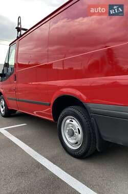 Грузовой фургон Ford Transit 2012 в 