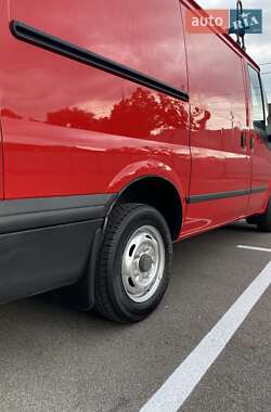 Грузовой фургон Ford Transit 2012 в 
