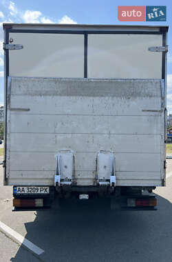 Грузовой фургон Ford Transit 2004 в 