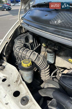 Грузовой фургон Ford Transit 2004 в 