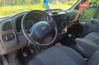 Вантажний фургон Ford Transit 2005 в 
