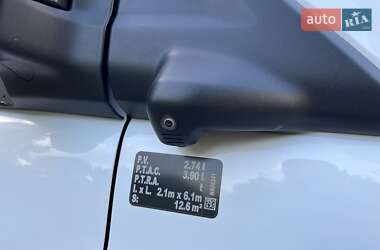 Вантажний фургон Ford Transit 2023 в 