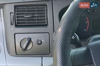 Вантажний фургон Ford Transit 2007 в 