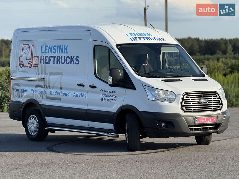 Вантажний фургон Ford Transit 2017 в Радивиліві