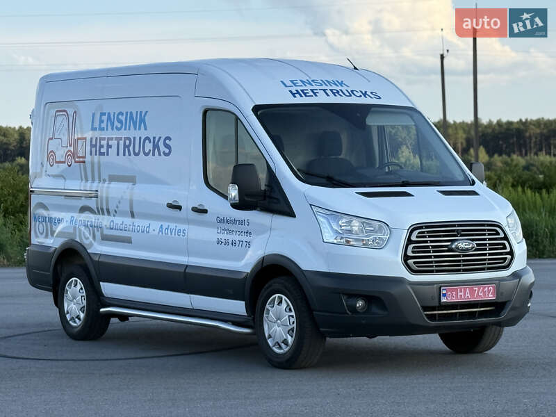 Вантажний фургон Ford Transit 2017 в Радивиліві