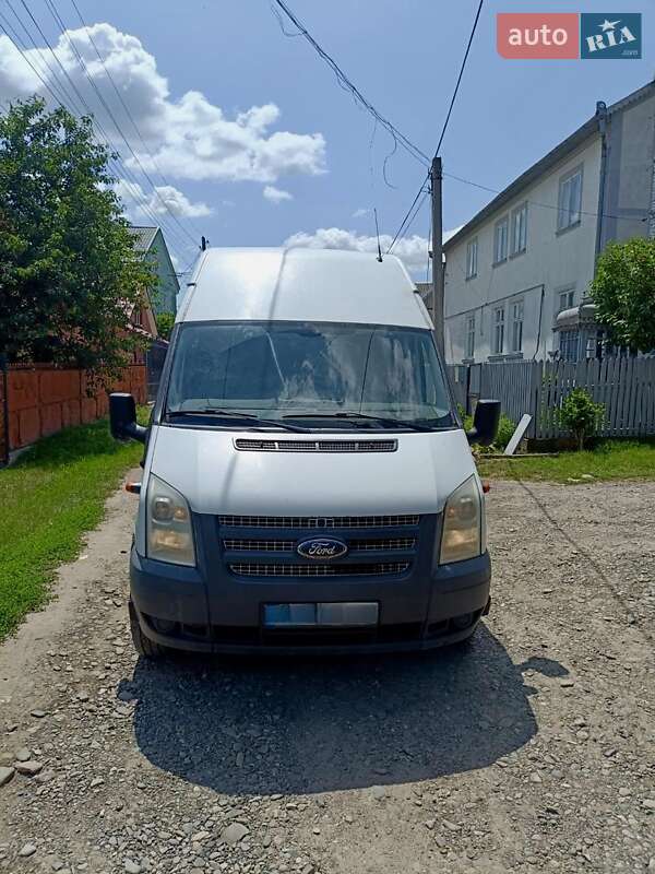 Ford Transit 2012