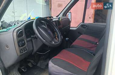 Грузопассажирский фургон Ford Transit 2004 в 