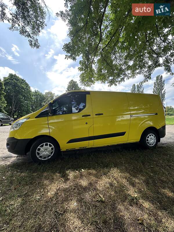 Грузовой фургон Ford Transit 2017 в 