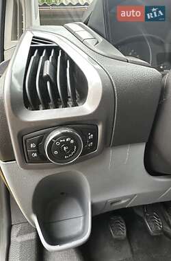 Грузовой фургон Ford Transit 2017 в 