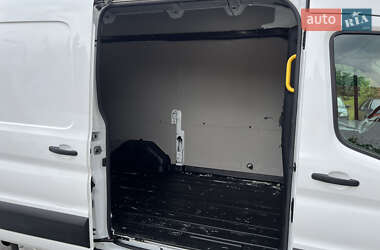 Грузовой фургон Ford Transit 2021 в 