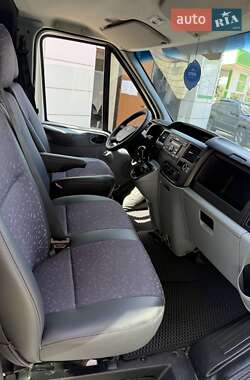 Грузовой фургон Ford Transit 2013 в 