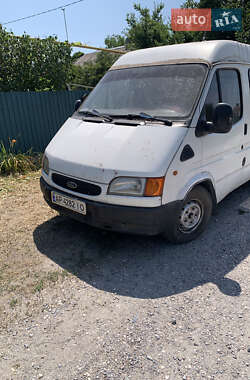 Грузовой фургон Ford Transit 2000 в 