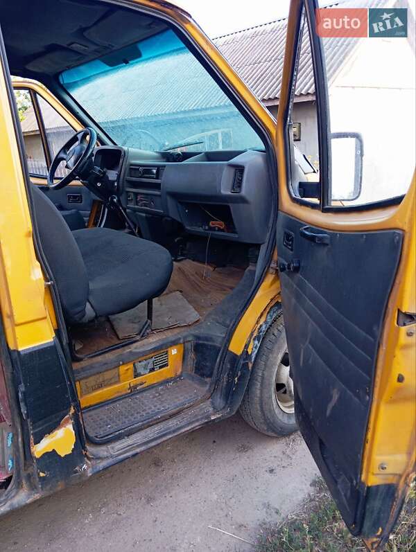 Микроавтобус Ford Transit 1990 в Ширяево