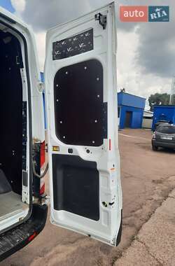 Вантажний фургон Ford Transit 2023 в 