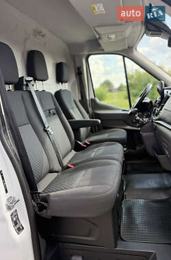Грузовой фургон Ford Transit 2020 в 