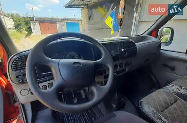 Микроавтобус Ford Transit 2000 в 