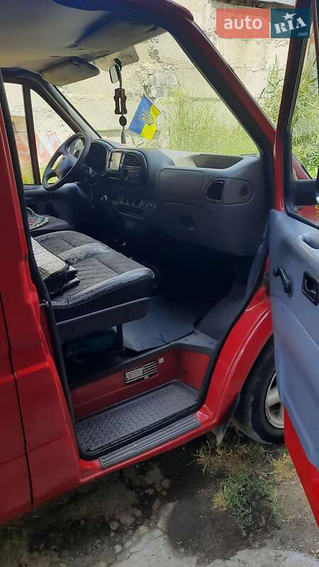 Микроавтобус Ford Transit 2000 в Южноукраинске