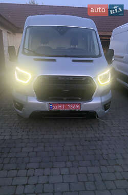 Грузовой фургон Ford Transit 2022 в 
