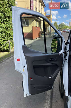 Грузовой фургон Ford Transit 2020 в 