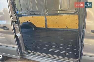 Грузовой фургон Ford Transit 2015 в 