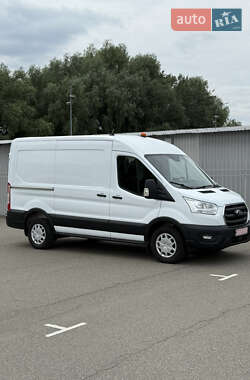 Грузовой фургон Ford Transit 2020 в 
