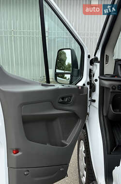Грузовой фургон Ford Transit 2020 в 