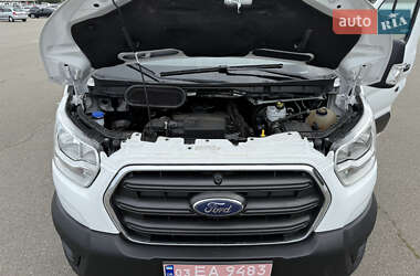 Грузовой фургон Ford Transit 2020 в 
