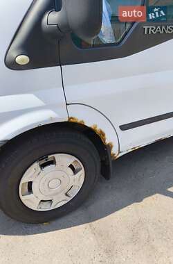 Грузовой фургон Ford Transit 2011 в 