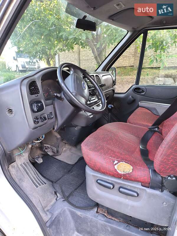 Вантажний фургон Ford Transit 2005 в Кам'янському