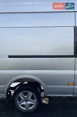 Грузовой фургон Ford Transit 2011 в 