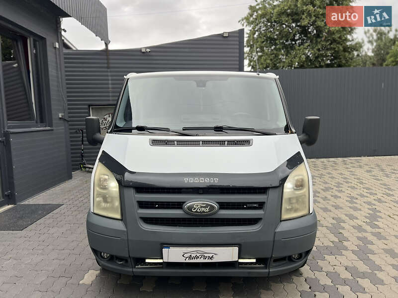 Микроавтобус Ford Transit 2008 в Черновцах