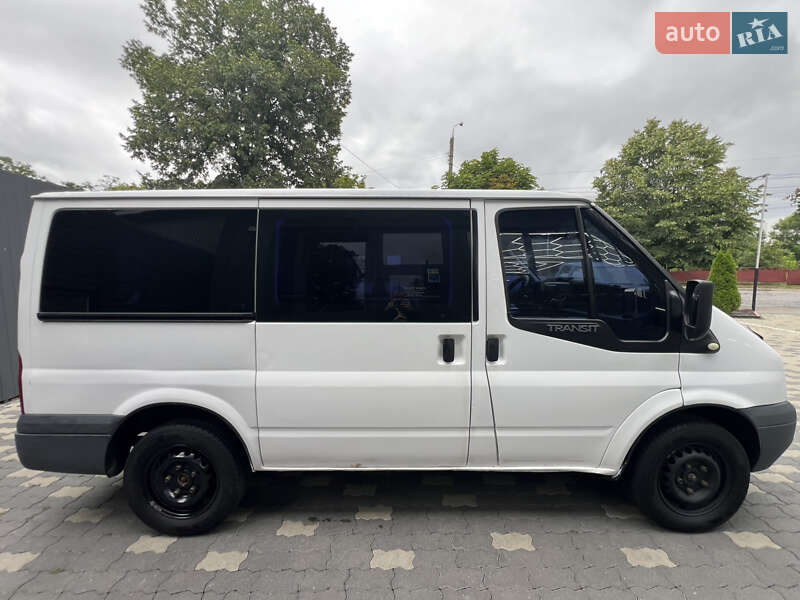 Микроавтобус Ford Transit 2008 в Черновцах